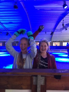 dongen-ice-schaatsen-tijdens-gymles_1